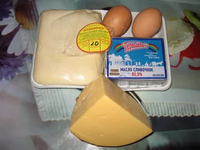 Khachapuri със сирене в магазина, само вкусни