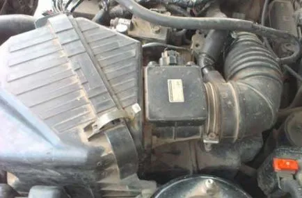 Înlocuirea pompei filtrului pe mitsubishi Galant - reparatii auto cu propriile lor mâini și de video management