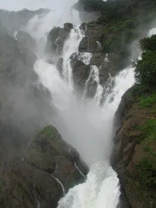 100 Cele mai uimitoare cascade, foc de tabără