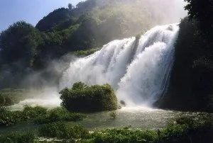 100 Cele mai uimitoare cascade, foc de tabără