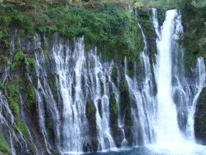 100 Cele mai uimitoare cascade, foc de tabără