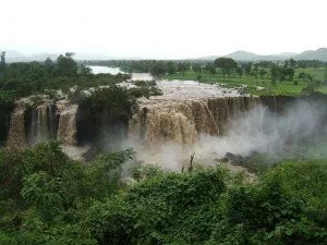 100 Cele mai uimitoare cascade, foc de tabără