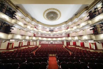 39. Régi és új produkciók, amelyeket érdemes megnézni a színházban Moszkvában, hangulatos Moszkva