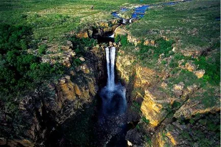 10 красиви водопади в света