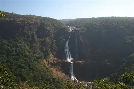 100 Cele mai uimitoare cascade, foc de tabără