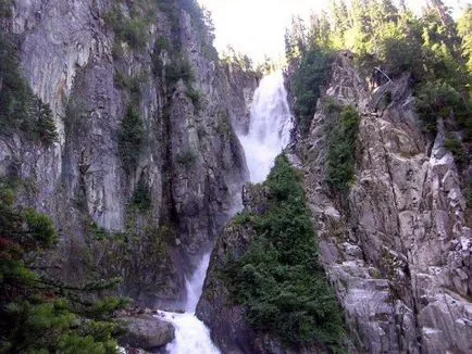 100 Cele mai uimitoare cascade, foc de tabără