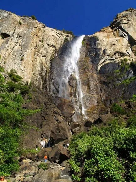 100 Cele mai uimitoare cascade, foc de tabără