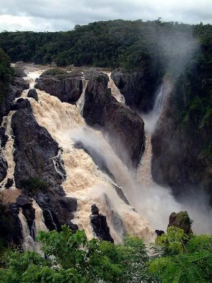 100 Cele mai uimitoare cascade, foc de tabără