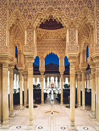 Alhambra в Гранада, където има градини, история, снимки и коментари