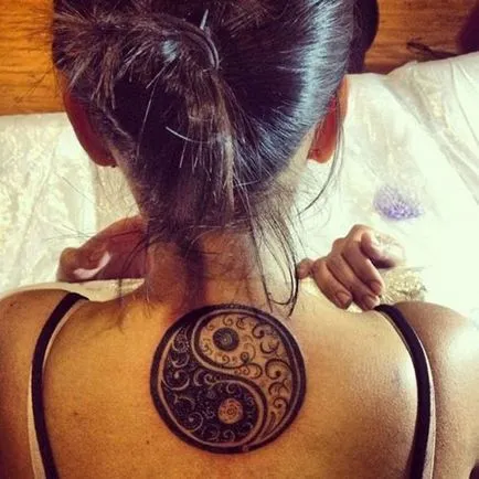 Fotografii și valoarea yin yang tatuaj