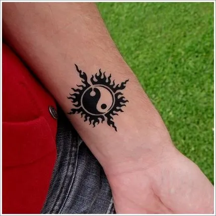 Fotografii și valoarea yin yang tatuaj