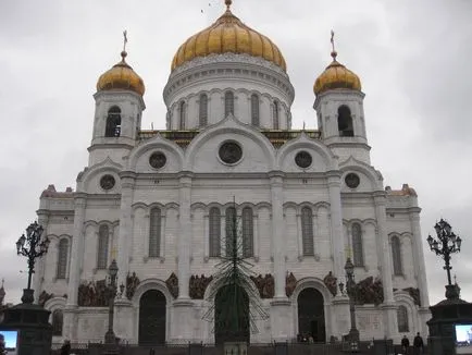 Главната църква на страната - Катедралата на Христос Спасител в Москва