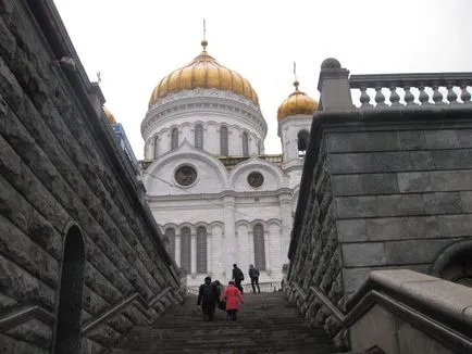 Главната църква на страната - Катедралата на Христос Спасител в Москва