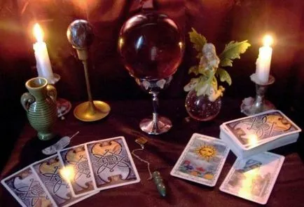 Ca un începător să învețe să ghicească la Tarot carduri samostotelno