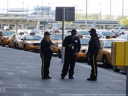 Ca New York, se lupta cu peștele este la aeroporturi, mai proaspăt - cel mai bun din ziua în care ați avea nevoie vreodată!