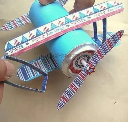 Hogyan készítsünk repülőgép, játékok és játékok a keze puha és kötött játékok, fából készült baba