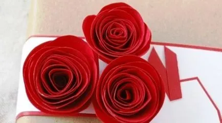 Hogyan készítsünk egy rózsa papírból