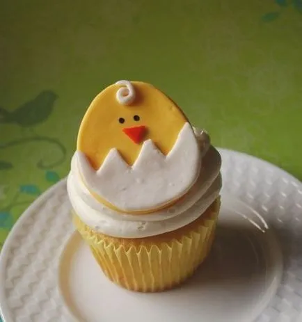 Hogyan lehet díszíteni cupcakes öntött