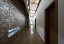 Cărămidă coridor fotografie alb în hol, perete interior decorativ, tapet sub cărămizi, finisare în