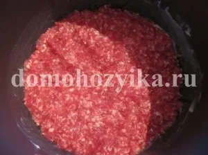 Cartofi cu carne în multivarka, o metodă de fabricare a unei fotografii