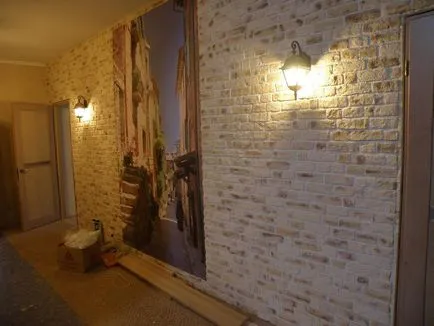 Cărămidă coridor fotografie alb în hol, perete interior decorativ, tapet sub cărămizi, finisare în