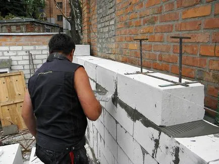 Masoneria blocuri de beton, folosind dispozitive self-made, gidproekt