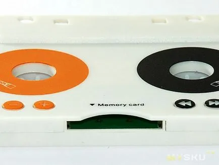 MP3 плейър в аудиокасета формат от дистанционното управление и четене на SD