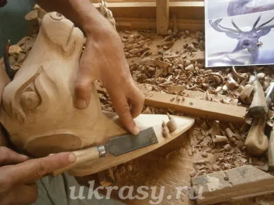 cap de cerb (cerb roșu) din lemn cu coarne naturale