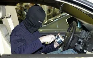 Népszerű módszer autólopás -, hogyan kell védeni az autó lopás elleni bagoly