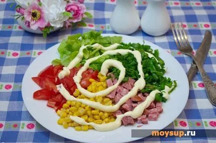 Saláta sonkával, gombával, zöldségekkel, „Mosaic”