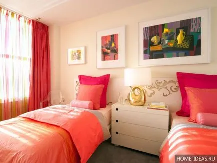 Dormitor pentru doua fete adolescente de vârste diferite sau spațiu zonare, locație