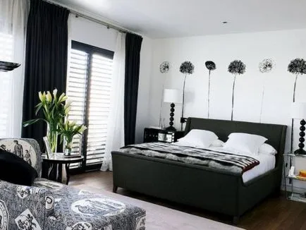 Hálószoba fekete-fehér design egy fotót a berendezés, a bútorok tónusok fényes árnyalattal, a stílus és fülhallgatók