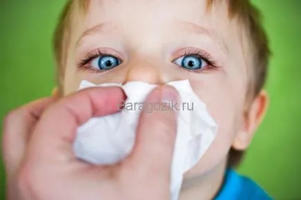 A baba meghatározza az orrát éjjel - okok és elsősegély torlódás