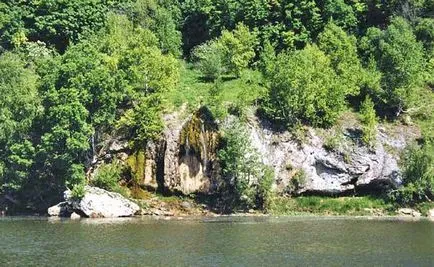 Cascada Assinsky în Urali