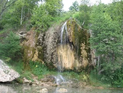 Cascada Assinsky în Urali