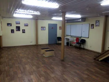 Facilități de manipulare - Dog Center - lea