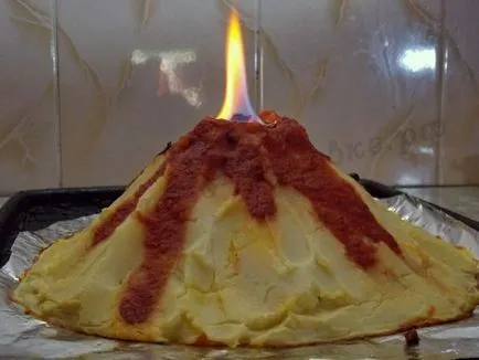 Vulcanul - reteta cu fotografii fel de mâncare foarte spectaculos de cartofi!