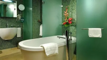 Zöld fürdőszoba belső