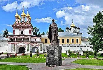 Joseph-Volokolamsk kolostor címét, hogyan juthatunk el oda, történelem, leírás