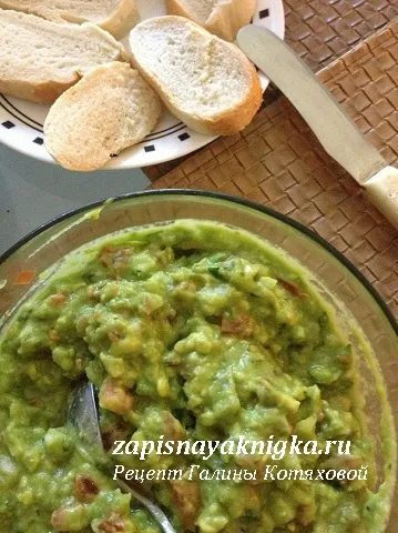 Guacamole szósszal, avokádó