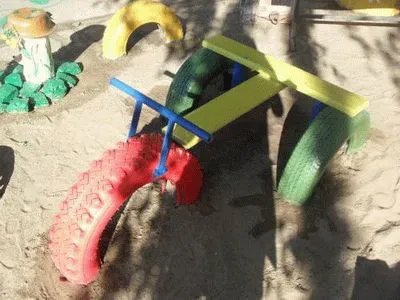 Как да си направим детска площадка със собствените си ръце в страната - къщичка на Баба