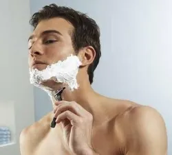 Hogyan készítsünk egy férfi borotválkozás