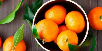 Compot de rubarbă - retete cu mere, mandarine, pentru copii sau pentru iarna