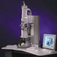 cristal Microprocesor sub microscop