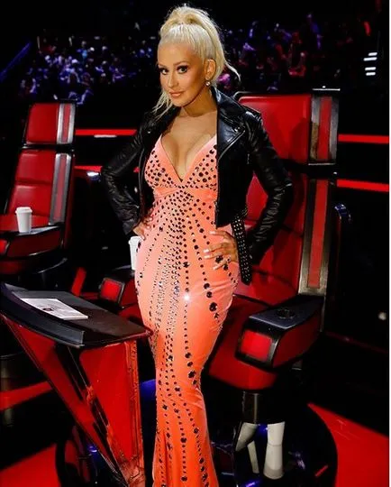 Christina Aguilera împărtășește cel mai bun mod de a arăta ei vocea (foto)