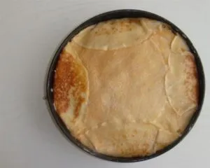 Kurnik clătite cu carne de pui si ciuperci - Pancake reteta originala