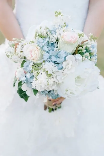 Kvіtkova nіmfa - esküvői dekoráció és virág kék menyasszonyi csokor - kvіtkova nіmfa - Esküvői