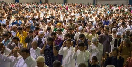 A módszer elkövetése ünnepi ima (Salat al-EID)