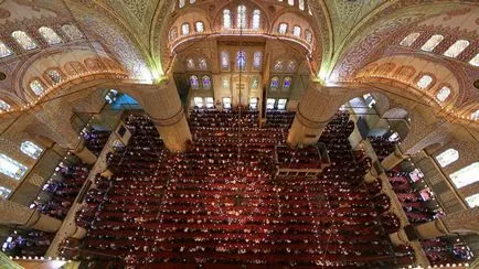 A módszer elkövetése ünnepi ima (Salat al-EID)