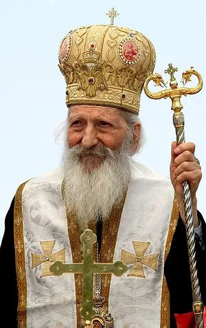 Kezelés szerb Patriarch Pavle a pápa